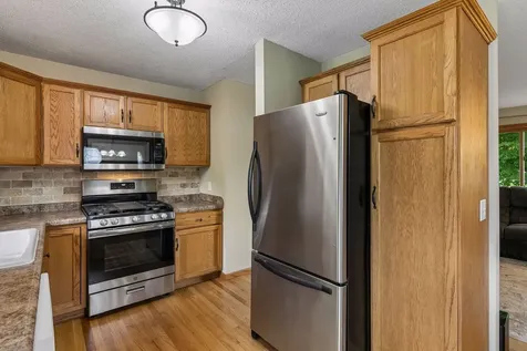 4738 W Wind Trail Eagan MN 55122