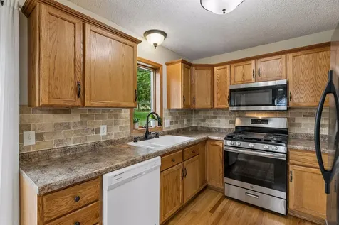 4738 W Wind Trail Eagan MN 55122