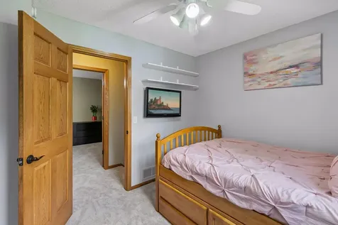 4738 W Wind Trail Eagan MN 55122