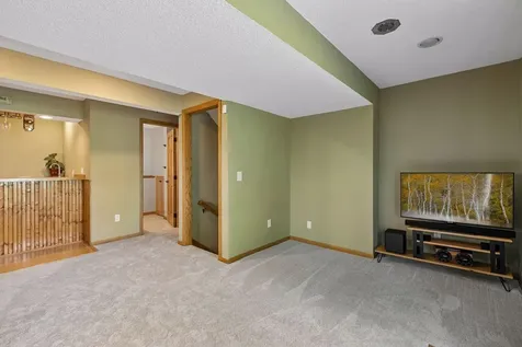4738 W Wind Trail Eagan MN 55122