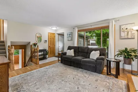4738 W Wind Trail Eagan MN 55122