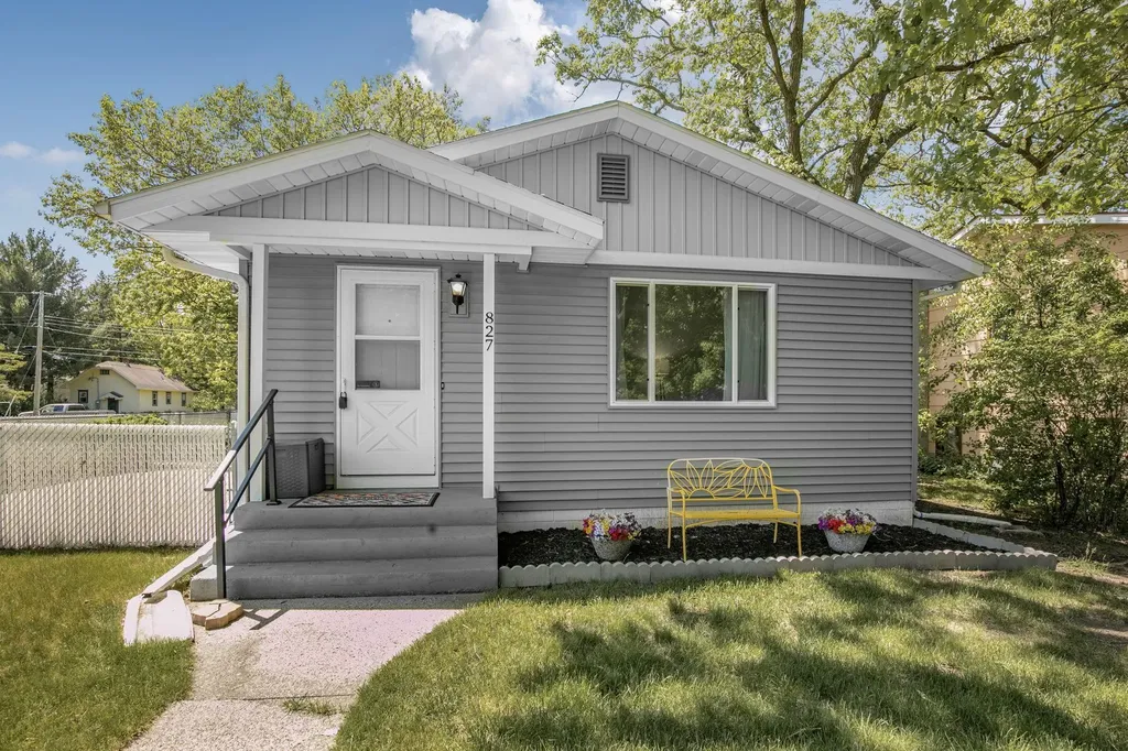 827 10th Avenue SE Saint Cloud MN 56304