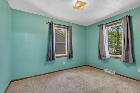 827 10th Avenue SE Saint Cloud MN 56304