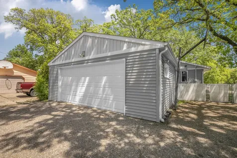 827 10th Avenue SE Saint Cloud MN 56304