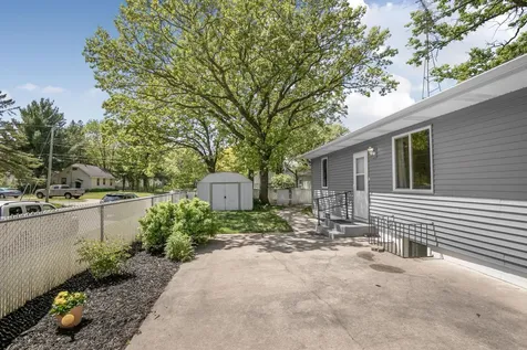 827 10th Avenue SE Saint Cloud MN 56304