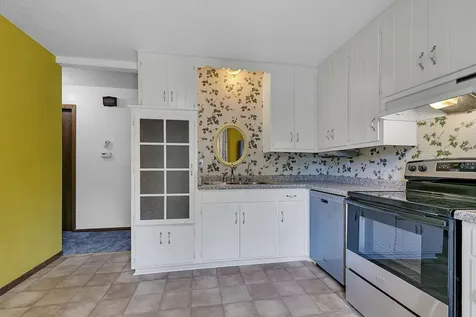 827 10th Avenue SE Saint Cloud MN 56304