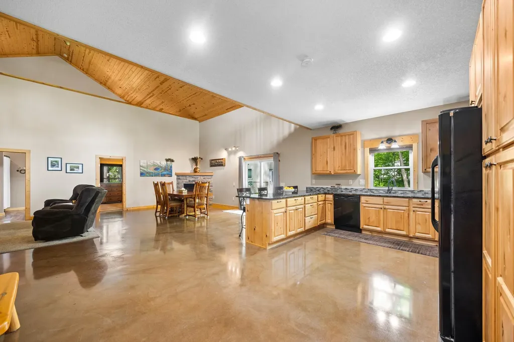 5452 Wildwood Avenue Isle MN 56342