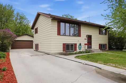513 N 19 Ave N Fargo ND 58102
