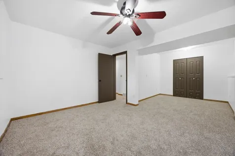 513 N 19 Ave N Fargo ND 58102