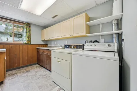 513 N 19 Ave N Fargo ND 58102