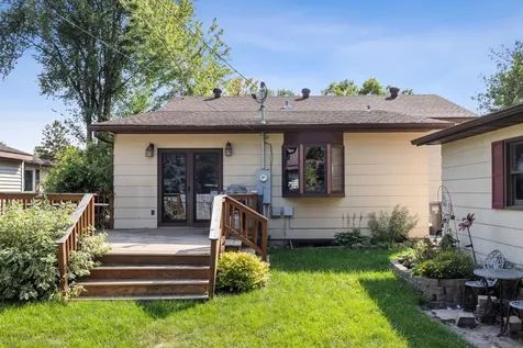 513 N 19 Ave N Fargo ND 58102
