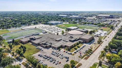 513 N 19 Ave N Fargo ND 58102
