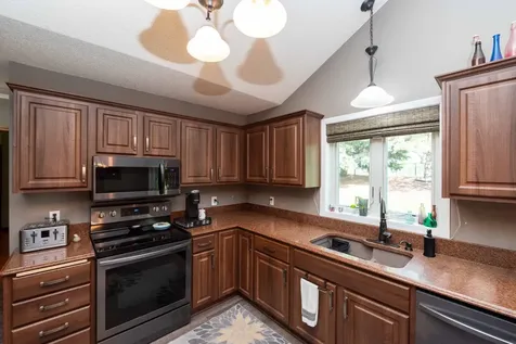 9343 Hillside Trail S Cottage Grove MN 55016