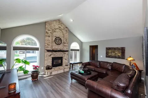 9343 Hillside Trail S Cottage Grove MN 55016