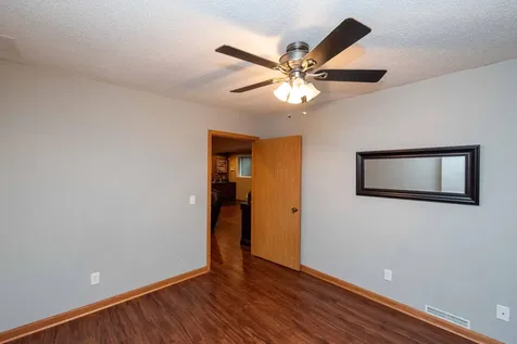 9343 Hillside Trail S Cottage Grove MN 55016