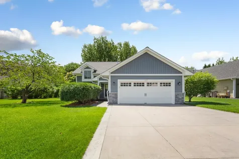 1820 Park Ridge Drive Chaska MN 55318
