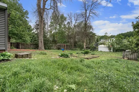 1636 Saint Paul Road Owatonna MN 55060