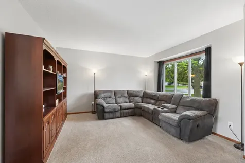 6096 Kalland Circle NE Albertville MN 55301