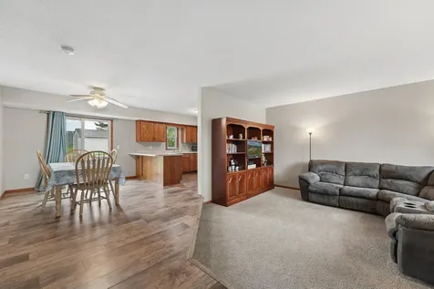6096 Kalland Circle NE Albertville MN 55301