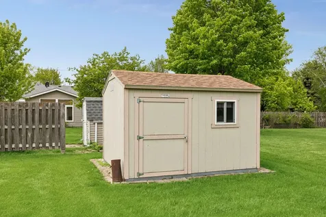 608 E Welco Drive Montgomery MN 56069