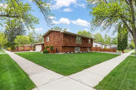 1501 16th Avenue S Fargo ND 58103