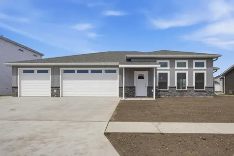 4312 23rd Avenue S Moorhead MN 56560