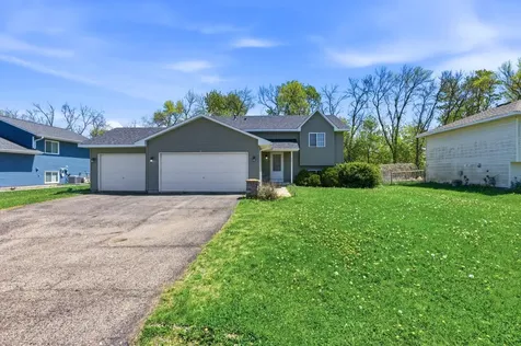 125 Gloria Avenue Green Isle MN 55338