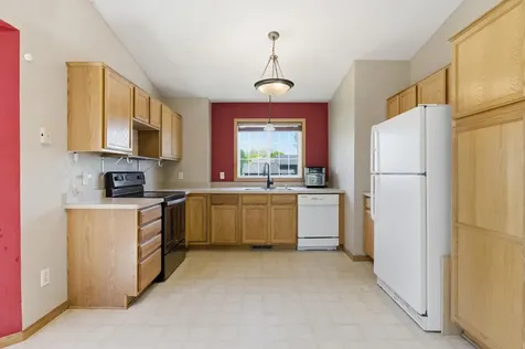 125 Gloria Avenue Green Isle MN 55338