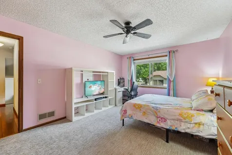 8720 N Maplebrook Circle Brooklyn Park MN 55445