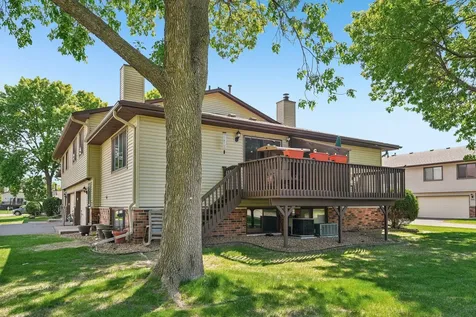 8720 N Maplebrook Circle Brooklyn Park MN 55445