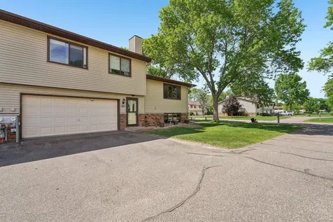 8720 N Maplebrook Circle Brooklyn Park MN 55445