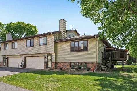 8720 N Maplebrook Circle Brooklyn Park MN 55445