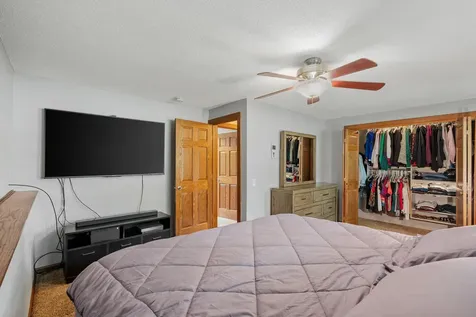 14221 11th Avenue S Burnsville MN 55337