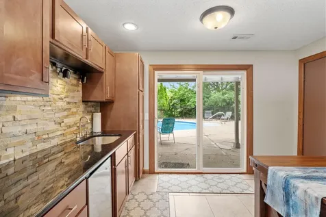 14221 11th Avenue S Burnsville MN 55337