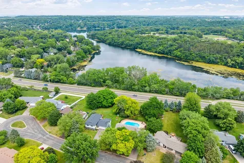 14221 11th Avenue S Burnsville MN 55337