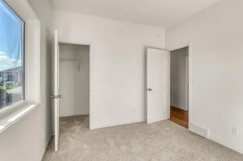 2575 Golden Lane S Fargo ND 58104