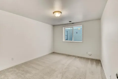 2575 Golden Lane S Fargo ND 58104