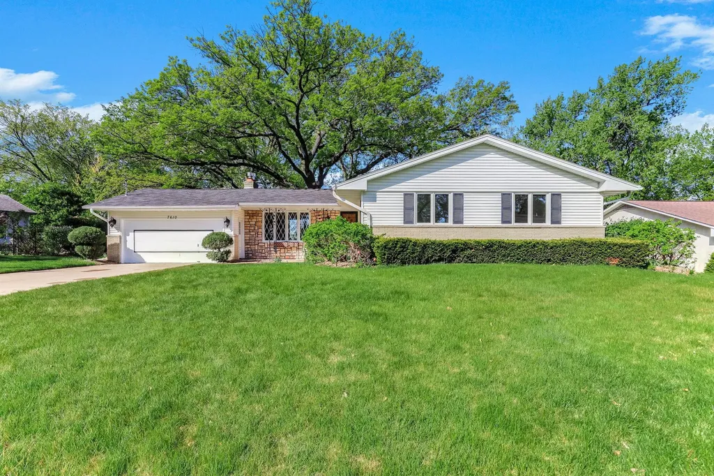 7610 Alden Way NE Fridley MN 55432