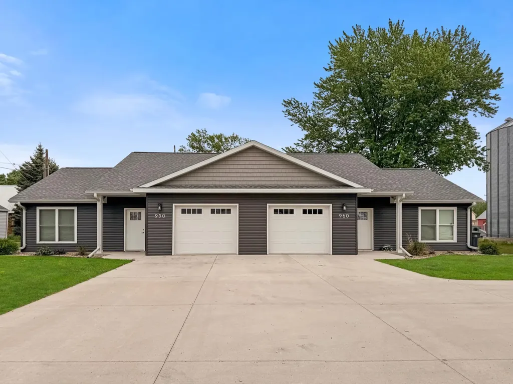 950 W 1st Avenue Edgerton MN 56128