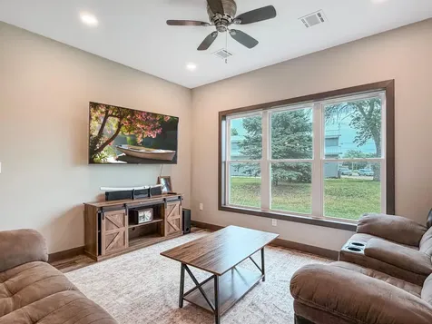 950 W 1st Avenue Edgerton MN 56128