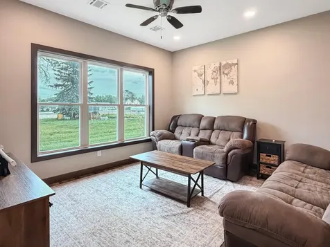 950 W 1st Avenue Edgerton MN 56128