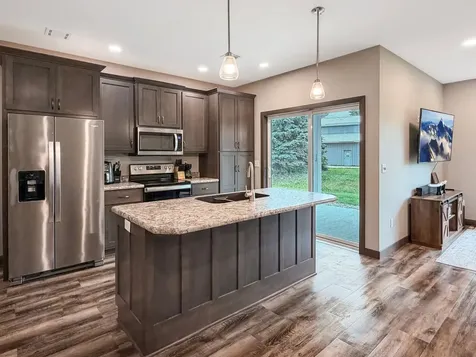 950 W 1st Avenue Edgerton MN 56128