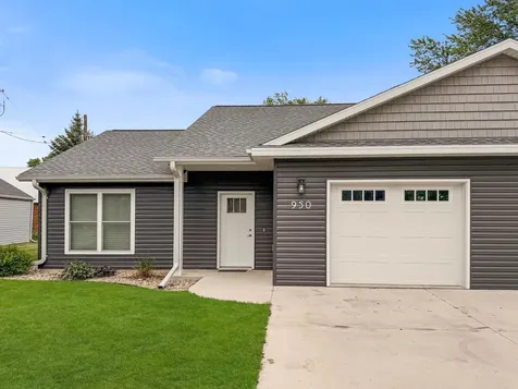 950 W 1st Avenue Edgerton MN 56128