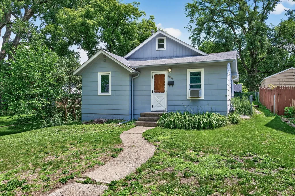 2841 Blackstone Avenue Saint Louis Park MN 55416