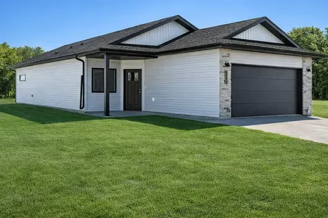 3842 Prairie Lane Moorhead MN 56560