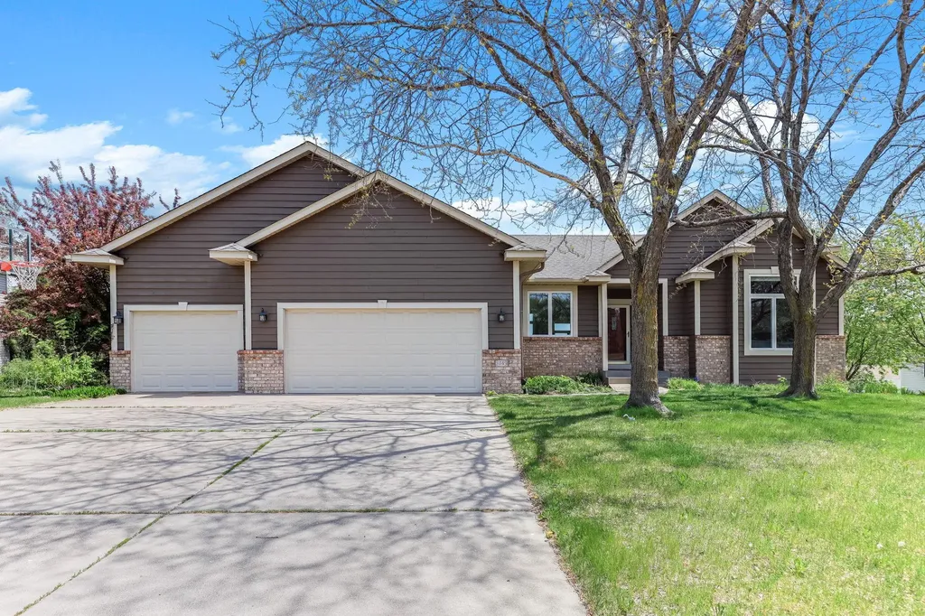 3749 Fox Trail Saint Bonifacius MN 55375