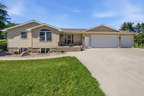 7524 58th St NE Rochester MN 55906