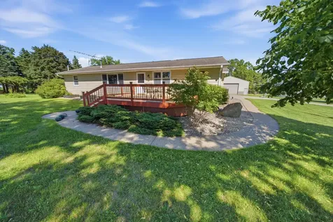 7524 58th St NE Rochester MN 55906