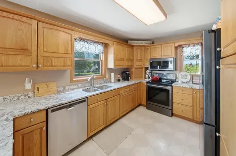 7524 58th St NE Rochester MN 55906
