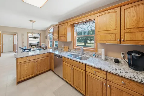 7524 58th St NE Rochester MN 55906